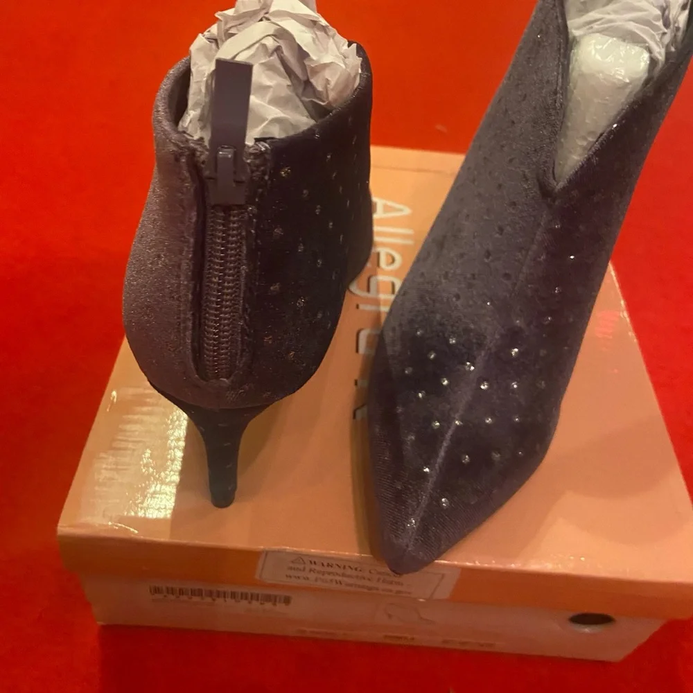 Elegant Purple Velvet Ankle Boots with silver sequin- size 8 - Picture 5 of 9